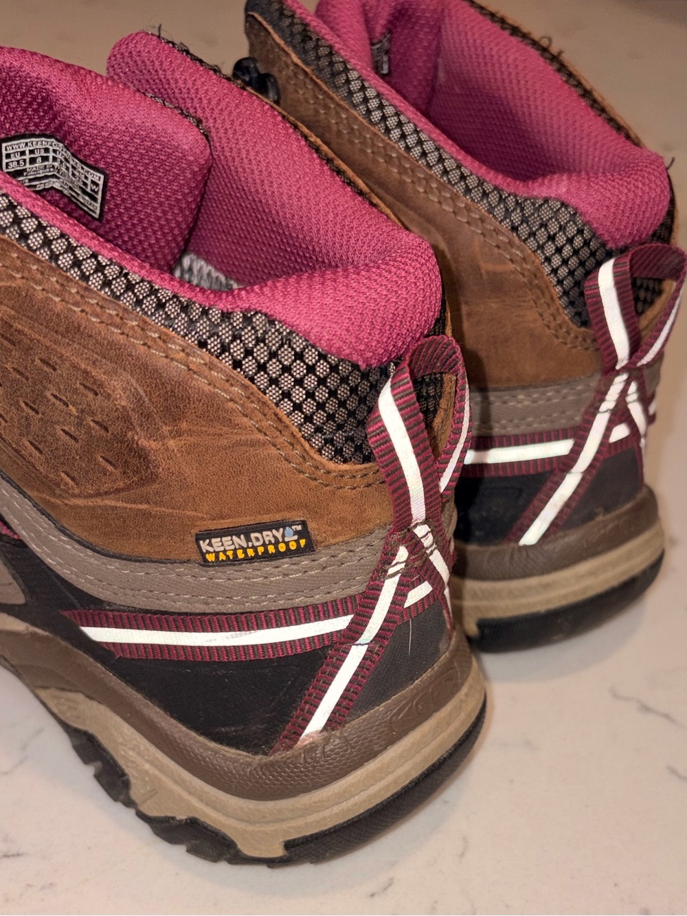 EUC KEEN Women's Targhee III Mid Waterproof Hiking Boots size 8 - Picture 2 of 8